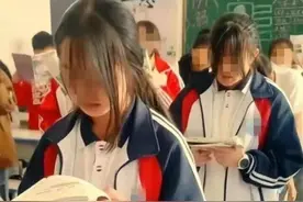中学女生齐刷刷的“鲶鱼须”发型引热议，家长：看着都“戳”死了图片