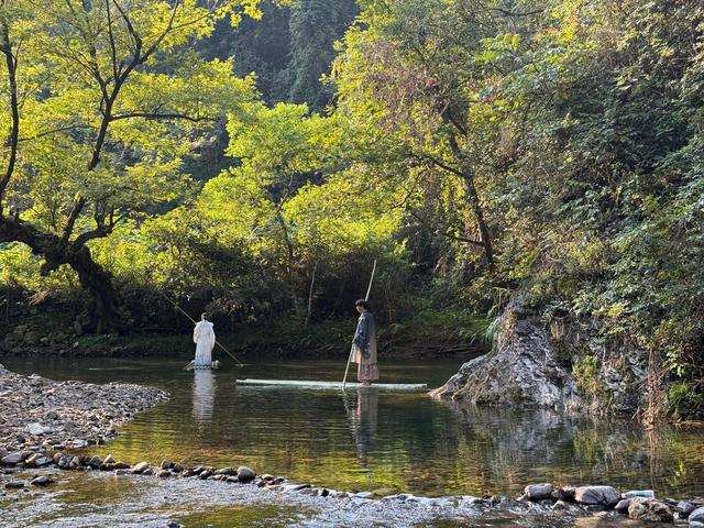 在森林溯溪中解锁夏日清凉密码，怀化沅陵借母溪等你来