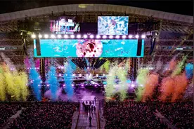 华晨宇火星演唱会一歌千面 巡演青岛站再塑盛宴图片