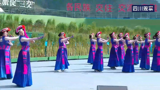 全程高光！万人齐聚，星光璀璨！首届泸沽湖“转山转海节”现场燃爆了！