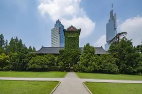 05后上大学了！南京大学新生报到，紫牛新闻带你直击学霸开学第一天图片