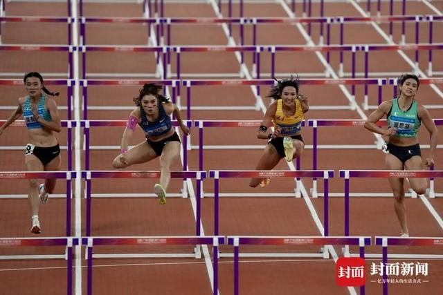 吴艳妮屈居亚军赛后痛哭