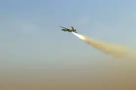 跨境空袭专业户，胡塞武装向美以实施消耗战？丨智库视点图片