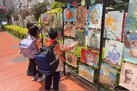 “星星相连·爱在同行” 厦门市湖明小学开展“世界自闭症日”主题活动图片