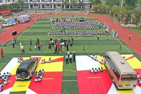 这堂“实景再现”课太赞了！海南省中小学生交通安全体验示范课走进校园图片