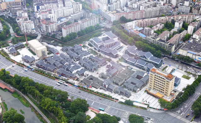 千年古街重塑荆门烟火气 ——荆门市民主街历史文化街区解锁城市消费新流量