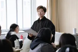 “韩非子”亲自上课？AI助教、超级学伴，在这个课堂一键解锁图片