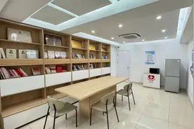 腾出办公用房改建为道班房，虹口区优化改造9处环卫职工休息室图片