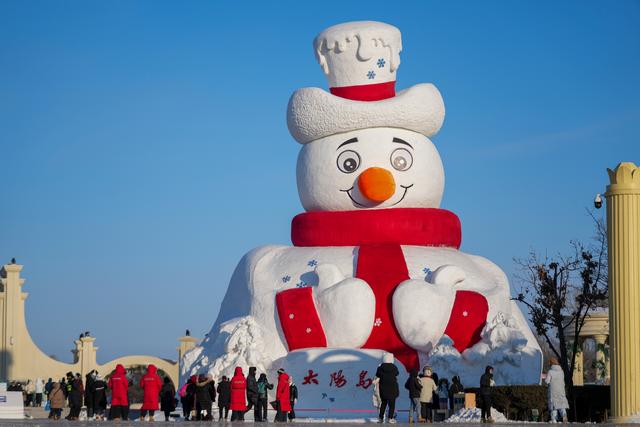哈尔滨太阳岛雪博会：赴一场雪的童话之约