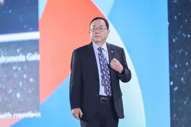 港科大（广州）迎来1300名新生，校长倪明选讲授“开学第一课”图片