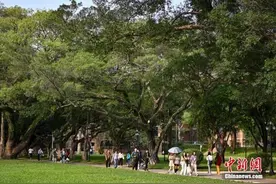 大学生助学金争议背后：谁才算贫困生？图片