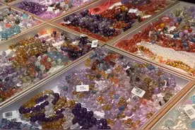 实探江苏东海水晶城，一年爆卖400亿图片