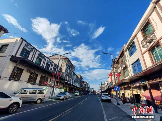 台湾设计师妙手点靓“冷泉小镇”