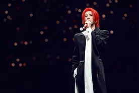 中西音乐元素碰撞 华晨宇演唱会上演“华山论剑”图片