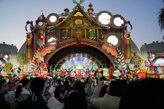 北京环球度假区“冬季假日”主题活动开启