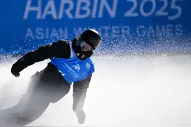 第19金！杨文龙夺得亚冬会单板滑雪男子大跳台金牌图片