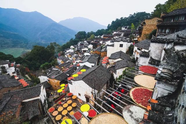赏篁岭晒秋、夜游仙谷，这条江西秋色纯玩之旅专为你而定制！