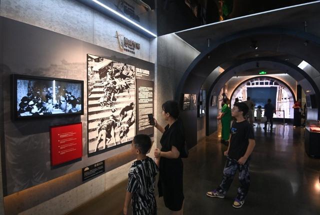 重庆红色游受青睐