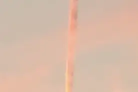 上海上空惊现不明飞行物？同一天，济南也发现了……图片