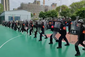 实战大练兵！广州江高镇开展最小应急单元应急处突培训演练图片