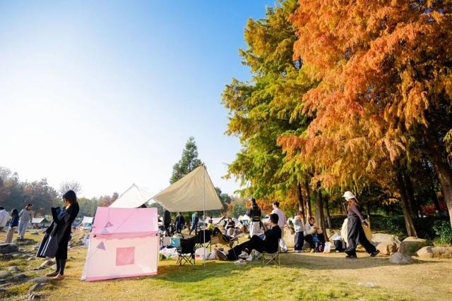 为什么？这儿有个咖啡节，这么火！