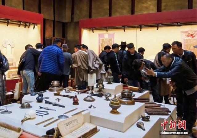 首届西藏喜马拉雅文化艺术与古物双年展开幕 助力文旅融合