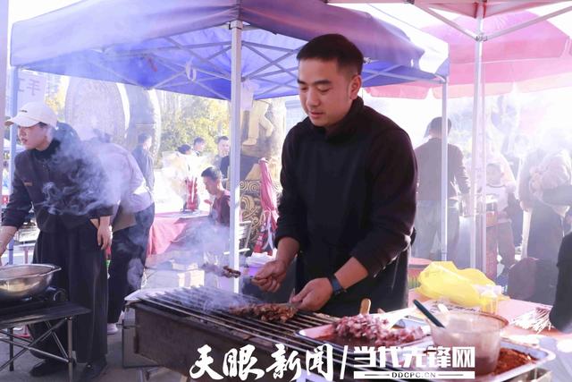 单日客流过万，凯里动物园创纪录！