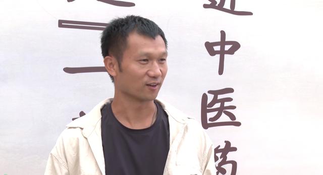 敦煌鸣沙山月牙泉景区秋季旅游热度不减