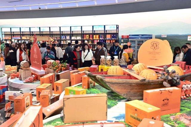 三峡大坝与张家界“双向奔赴”   湘鄂两地长线串联游呼之欲出