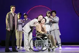 现代越剧《钱塘里》南京上演，李云霄：谢幕时的观众呐喊是认可和鼓励图片