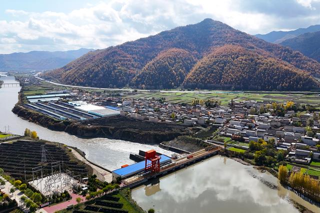 岷县：山川秀美秋色浓