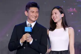 曝刘诗诗吴奇隆已离婚，两人关联公司已注销，儿子近况被狗仔曝光图片