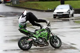 克罗地亚举办特技节图片