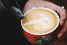 3.9元的库迪咖啡爆单了，联营商和店员却“哭了”？图片