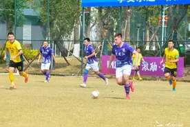 全运会群众比赛足球项目在定南开赛图片
