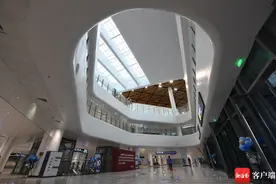 原创组图丨多图直击海口新海滚装码头客运综合枢纽试运营第一天图片