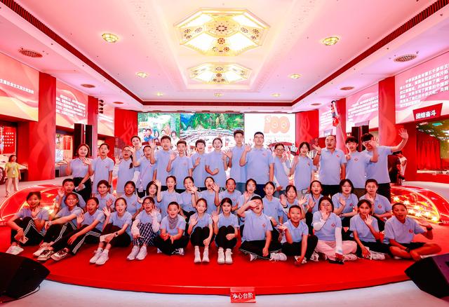 新疆西藏等地各族青少年来京，与北京孩子一起主题研学