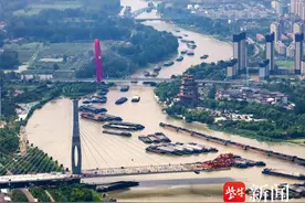 京杭运河两座船闸今起停航大修图片