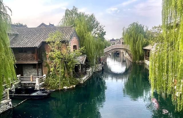 暑期末尾明水古城游人如织 再现文旅热潮