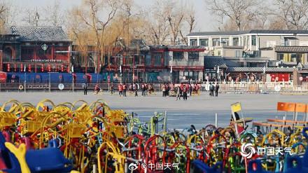 三九至 北京什刹海冰场半冰半水 暂未开放