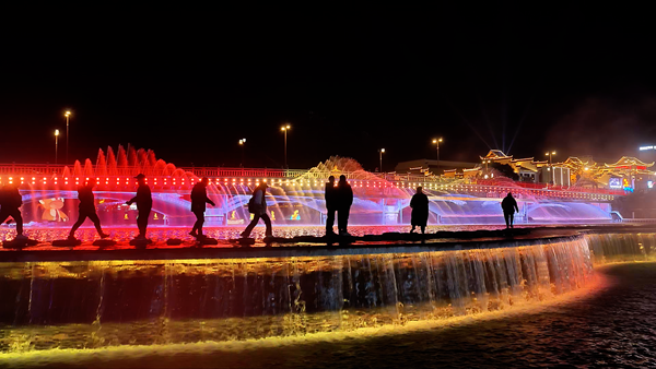 张家界连续两年入选“活力之城案例” 武陵源索溪河畔夜景燃动烟火气