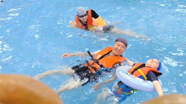 古尔邦节假期天山天池旅游市场火爆 累计接待游客12.15万人次