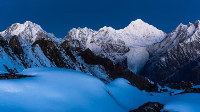 冬天的贡嘎才是真绝色！