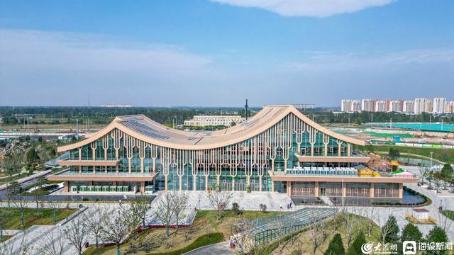 这一站，济南！鹊华新城新气象——网络名人巡访团解锁起步区文旅新魅力