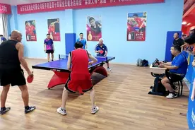 平阴县举办“庆八一”退役军人乒乓球团体友谊赛图片