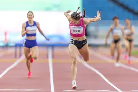 全国田径大奖赛第五站：孔莹蓥夺得女子400米栏冠军图片