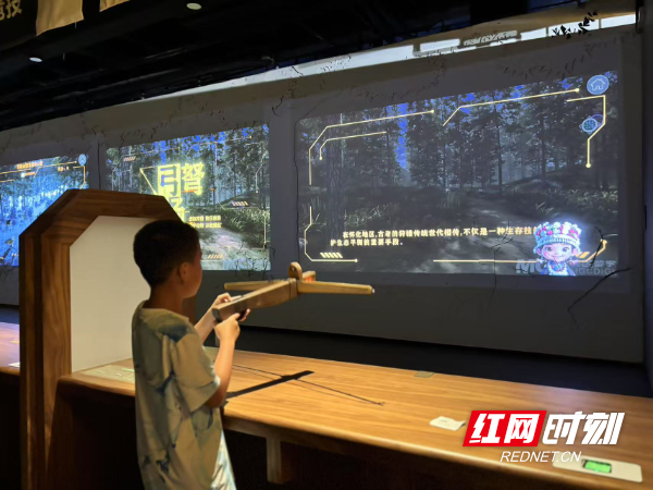 张吉怀E起游侧记 ① | 从陆港到非遗园，怀化这场穿越之旅让媒体大V直呼过瘾