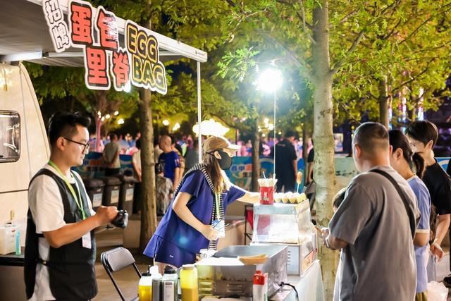 闵行“四季村晚”秋季专场来了，现场发布全区十大休闲街区
