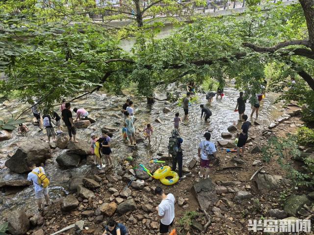 崂山北九水：流水湍湍，景色宜人