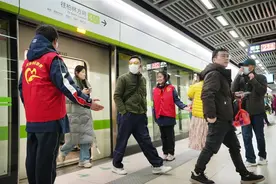 武汉中小学生每周六可参加武汉地铁“追‘锋’少年”志愿行活动图片